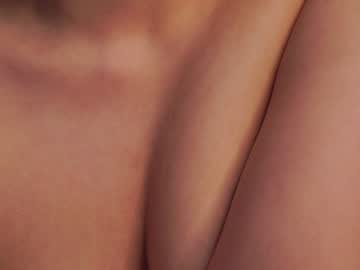 latina cam girl helenmoors image #3353132