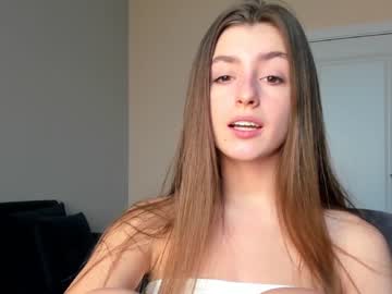 latina cam girl coy_amina_ image #2402210