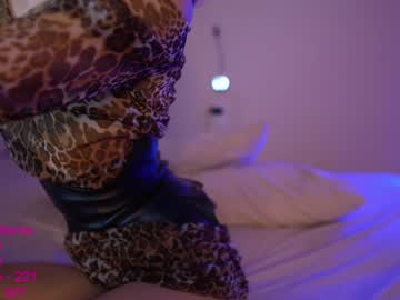 latina cam girl lindamei image #161248