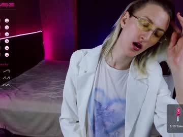 latina cam girl eva__blonde image #2373950