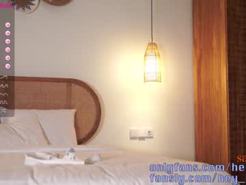 latina cam girl heyhorny_cb image #3335465