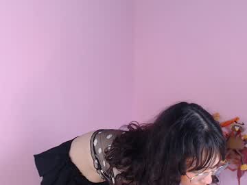 latina cam girl little_effy18 image #282084