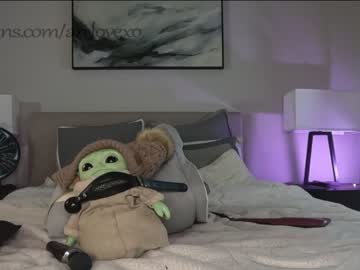latina cam couple ari_lovexo image #2180788