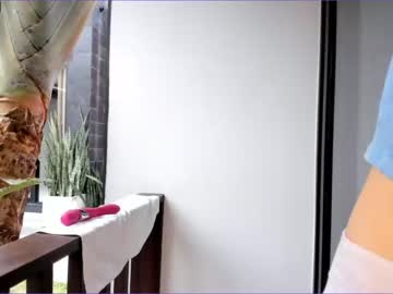 latina cam girl akino_17 image #1058833