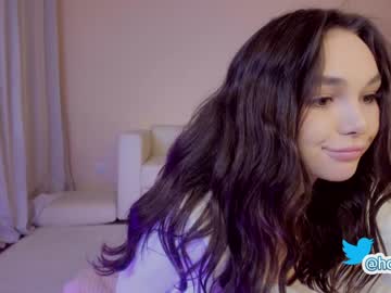 latina cam girl hollyextra image #2045570