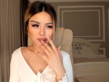 latina cam girl bae_suz image #778043