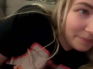 latina cam girl mariah95 image #1235425
