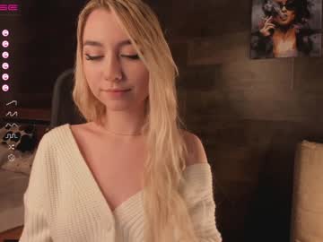 latina cam girl yolandabertha image #2331046