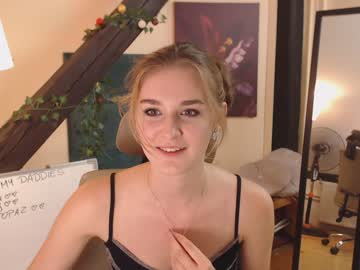 latina cam girl abi_i image #1672737