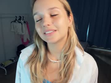 latina cam girl melissakissaa image #3359712
