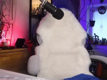 latina cam girl moon_nymph image #4635376