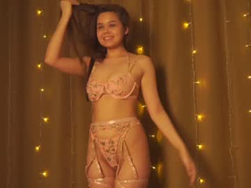 latina cam girl helenmoors image #2803589