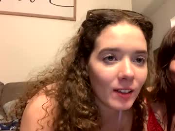 latina cam girl kylieexoxoxo2432 image #4058180
