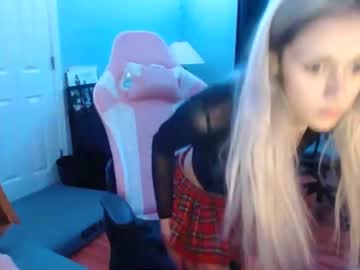 latina cam girl zoeshroomboom image #86271
