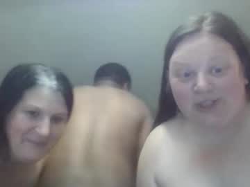 latina cam couple queenking55 image #4671935
