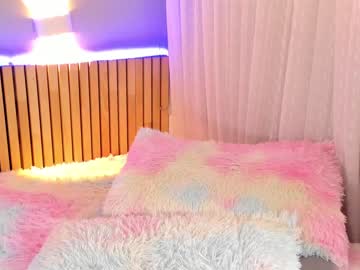 latina cam girl little_effy18 image #4464891
