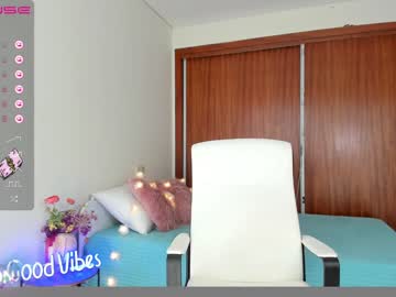 latina cam girl angel_danm_milf image #3216070
