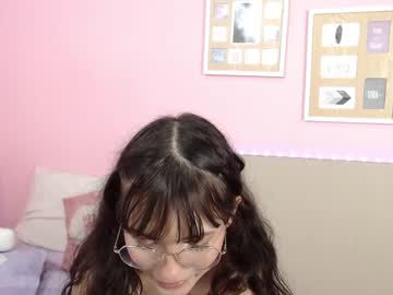 latina cam girl little_effy18 image #1052124