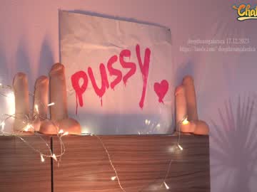 latina cam girl _deepthroatgalactica image #3940094