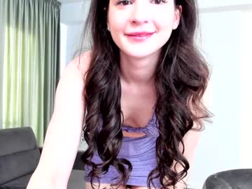 latina cam girl elaanna image #4282748