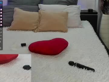 latina cam girl miya_kimmi image #1158128