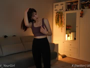 latina cam girl _blackbee_ image #3910312