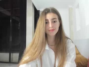 latina cam girl coy_amina image #959073