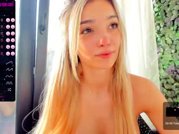 latina cam girl sassyt33n image #2355004