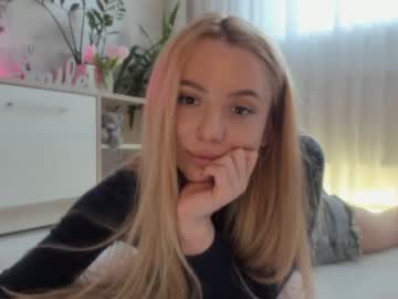 latina cam girl meryfoxxx image #2574205