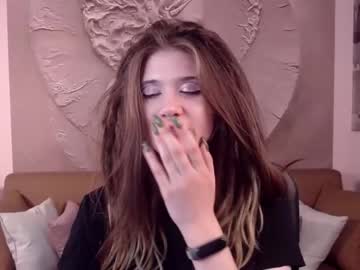 latina cam girl annieaimee image #1534407