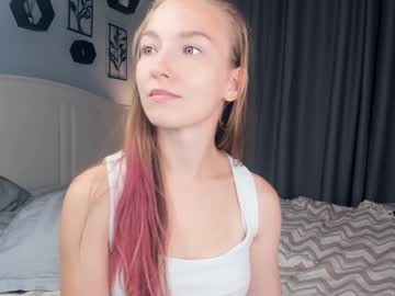 latina cam girl fluttery_talk image #4651679