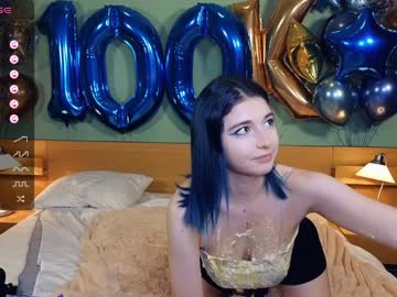 latina cam girl your_desssert image #3806158