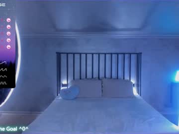 latina cam girl juliabeng1 image #4187686