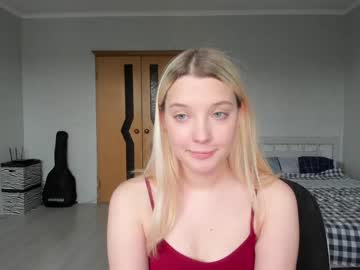latina cam girl belle_ellie image #3188376