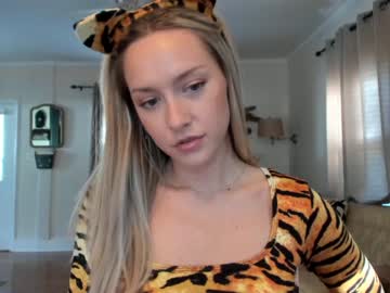 latina cam girl texasthicc image #223604