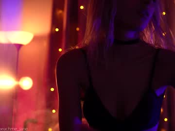 latina cam girl peach_me image #598307