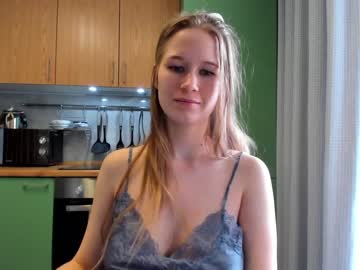 latina cam girl yana_squrel_22 image #2816223