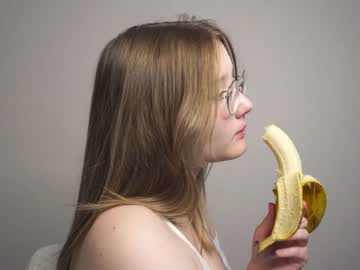 latina cam girl moon_milking image #3814598