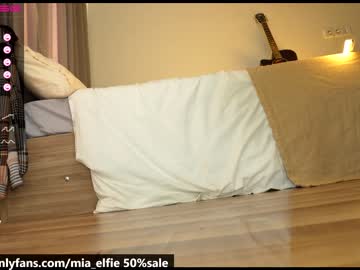latina cam girl mia_elfie image #2757745