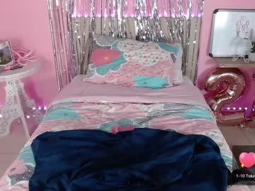 latina cam girl little_effy18 image #1167820