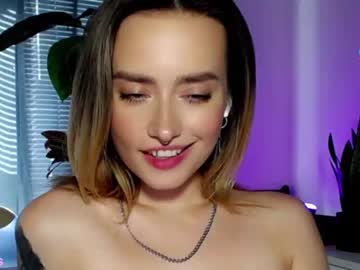 latina cam girl _yvie_ image #1562825