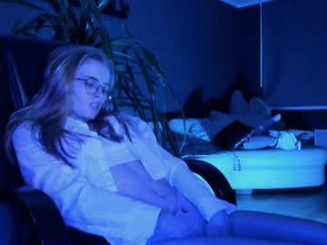 latina cam girl linellali image #1924953