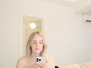 latina cam girl lailatoks image #4468981