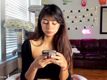 latina cam girl violetttflowers image #3940441