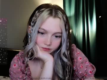 latina cam girl small_blondee image #4162588