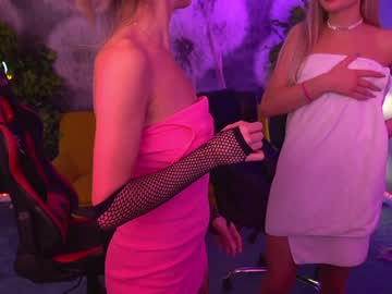 latina cam couple kira0541 image #1802084
