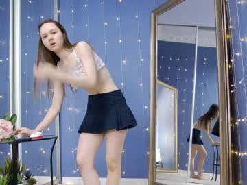 latina cam girl kriskras__ image #2759089