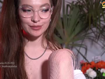 latina cam girl _deepthroatgalactica image #2716765