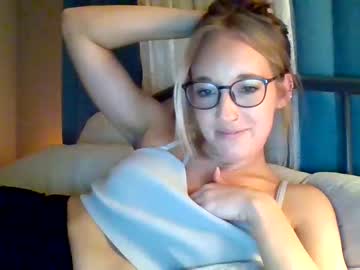 latina cam girl parkerriley1469 image #3163385