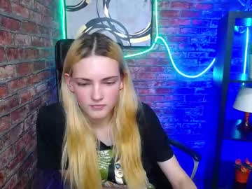 latina cam girl emily_willes image #3361553
